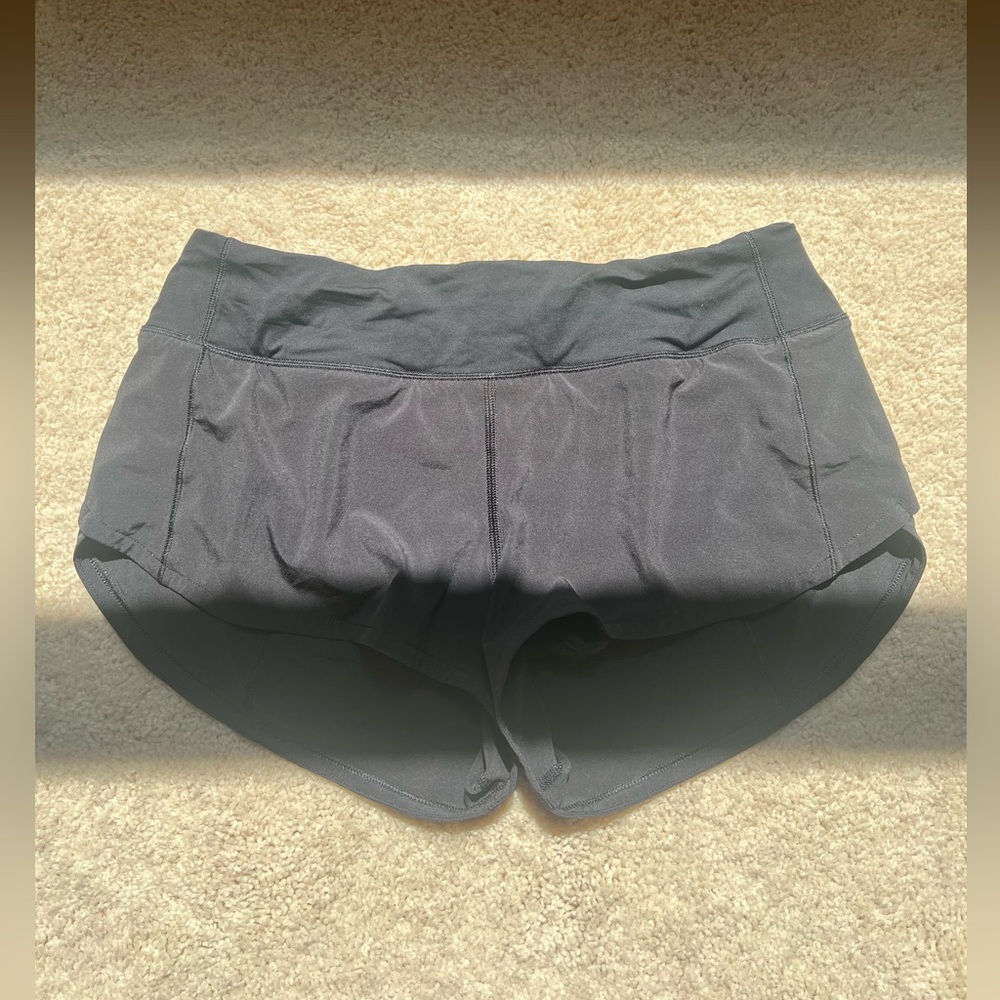 Lululemon Speed Up Low Rise Lined Short 2.5in Black Size 6